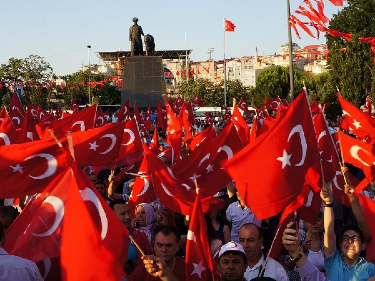 Social media’s unexpected role in Turkey coup attempt